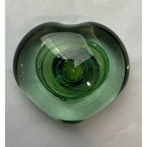 Green Heart Shaped Glass Paperweight Hand Blown With Shamrock Stamp - Picture 2 of 10